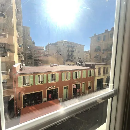 Beaumont Republique Διαμέρισμα *